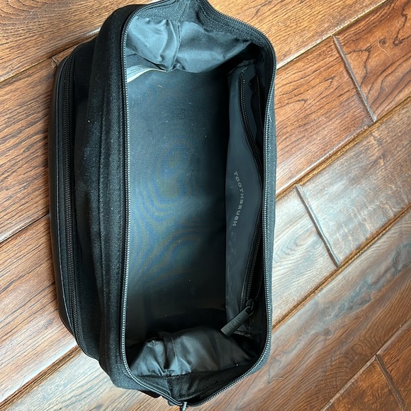 Black Beis Bundle, Convertible Weekender bag and Weekender Mini, &Cosmetic pouch - Picture 11 of 16